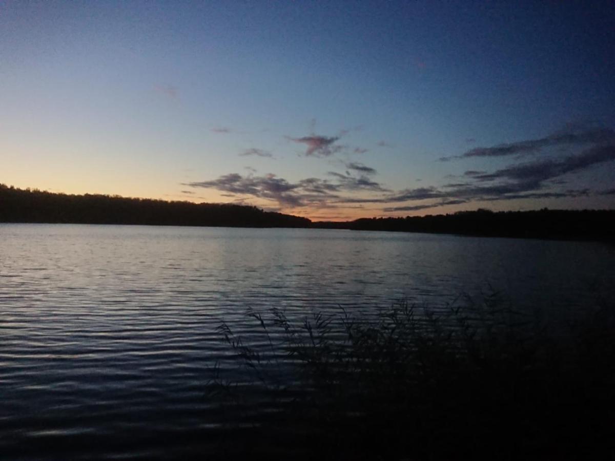 Ferienhaus Reetdach 1300Qm Privatgrundstueck Bootssteg Sauna Templin Luebbesee Uckermark Erholung Pur Seenplatte Petersdorf  外观 照片