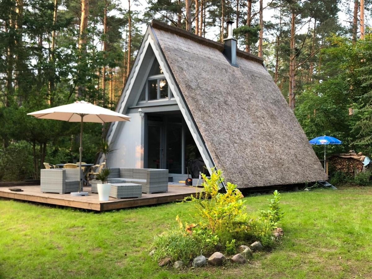 Ferienhaus Reetdach 1300Qm Privatgrundstueck Bootssteg Sauna Templin Luebbesee Uckermark Erholung Pur Seenplatte Petersdorf  外观 照片